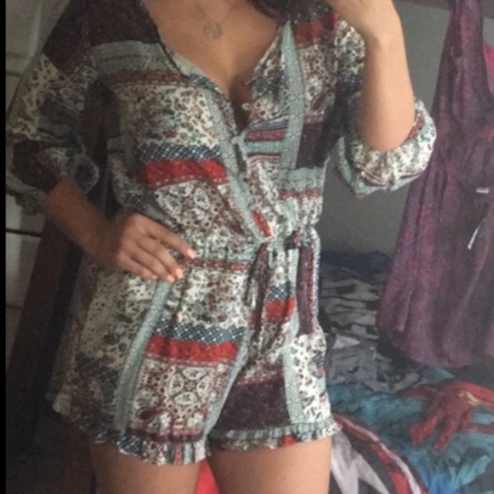 Romper - Picture 2 of 4